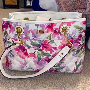 Floral purse with matching wallet